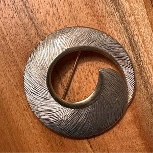 Vintage Circular Brooch Pin, Silver Texture with Gold Outline